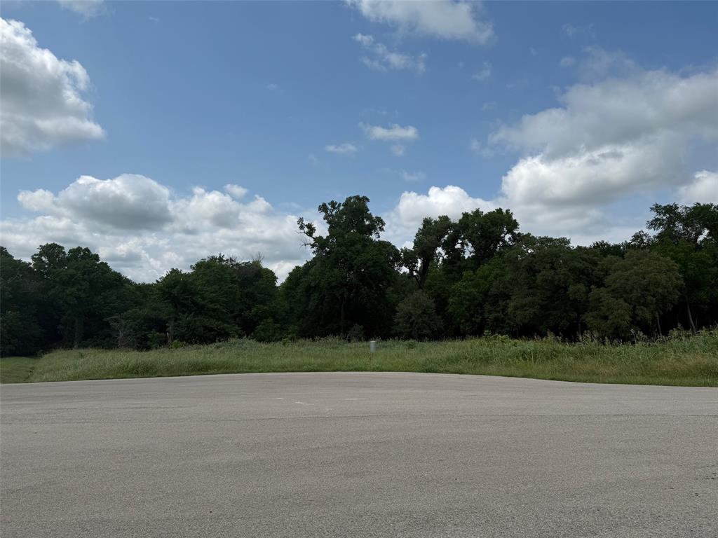 432 Creekside Court
