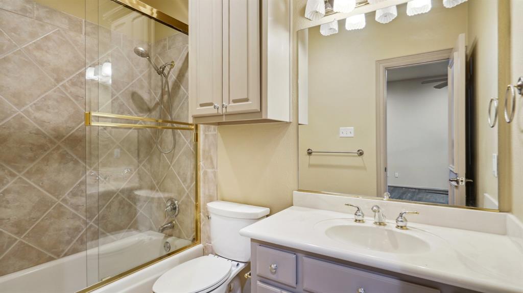 Village Of Ballantrae Sec One - Residential Lease