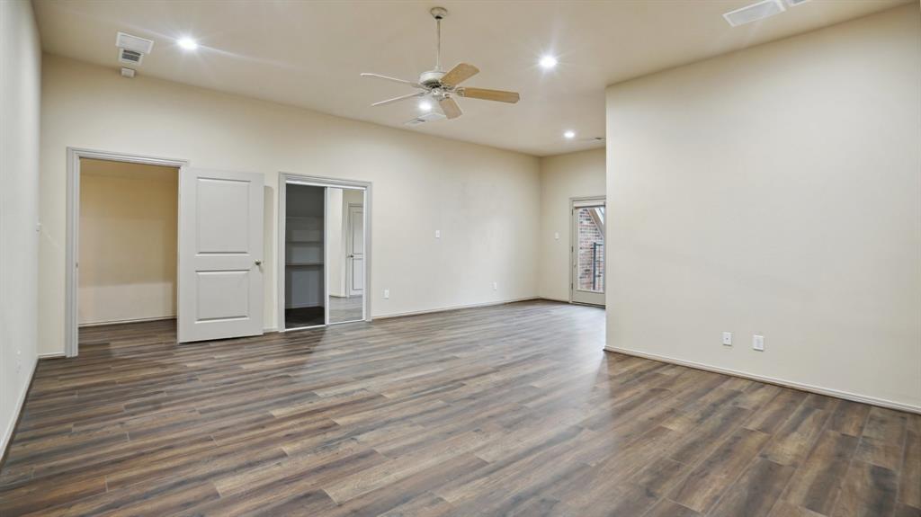 Village Of Ballantrae Sec One - Residential Lease