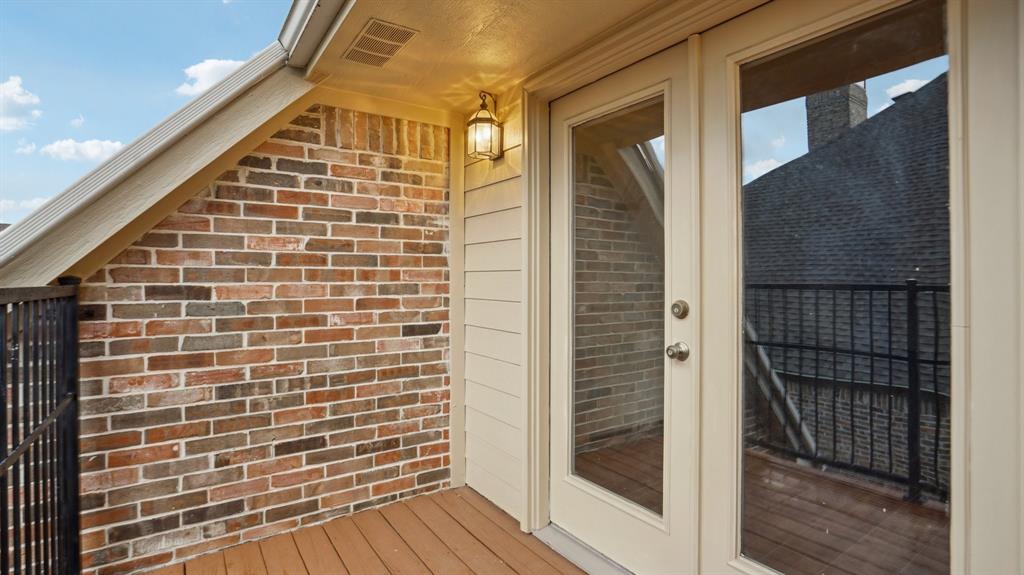 Village Of Ballantrae Sec One - Residential Lease