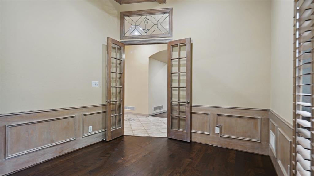 Village Of Ballantrae Sec One - Residential Lease