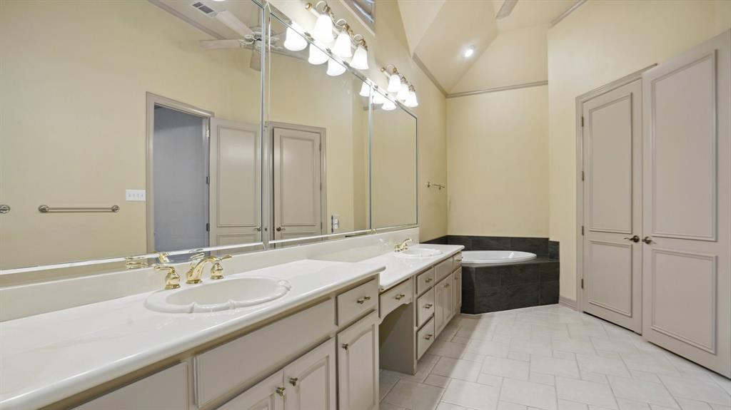 Village Of Ballantrae Sec One - Residential Lease