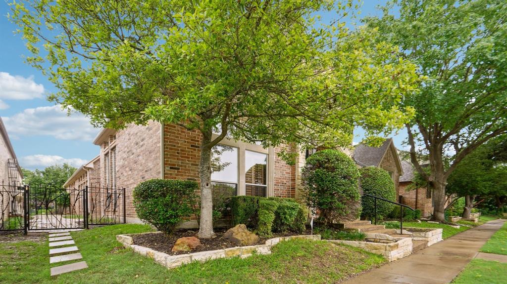 Village Of Ballantrae Sec One - Residential Lease