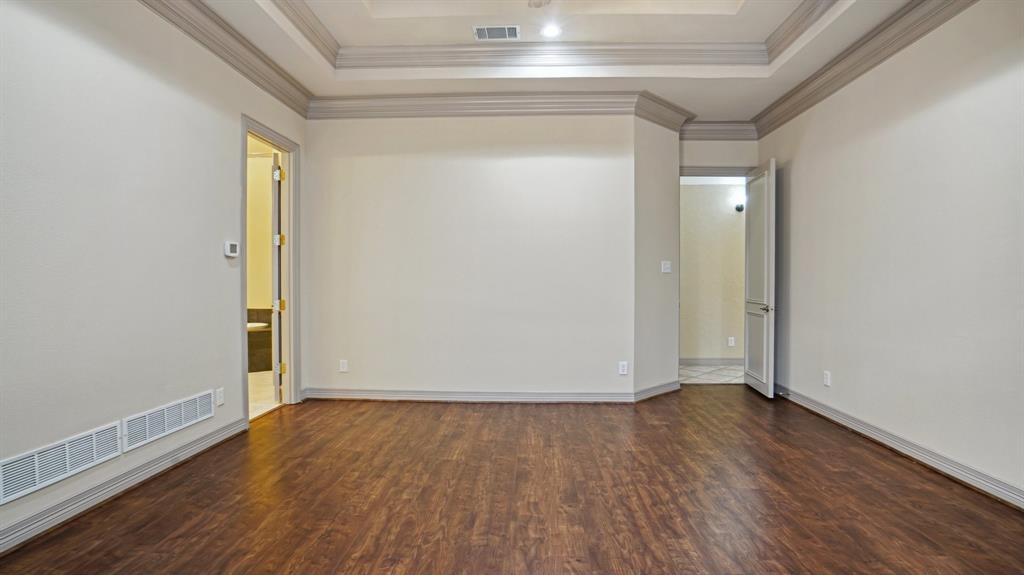 Village Of Ballantrae Sec One - Residential Lease