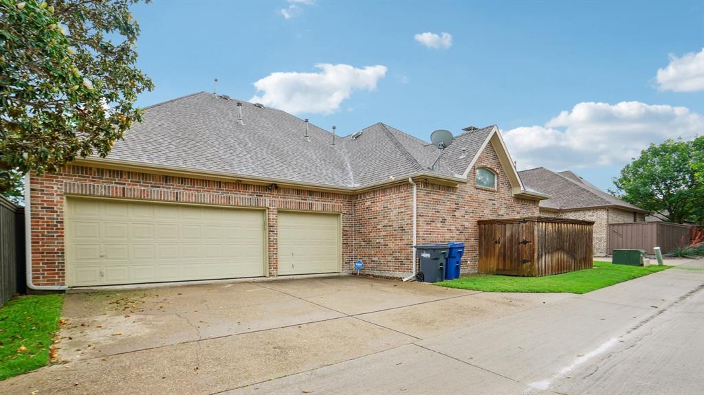 Village Of Ballantrae Sec One - Residential Lease