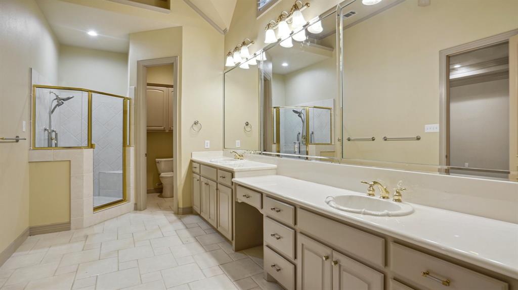 Village Of Ballantrae Sec One - Residential Lease