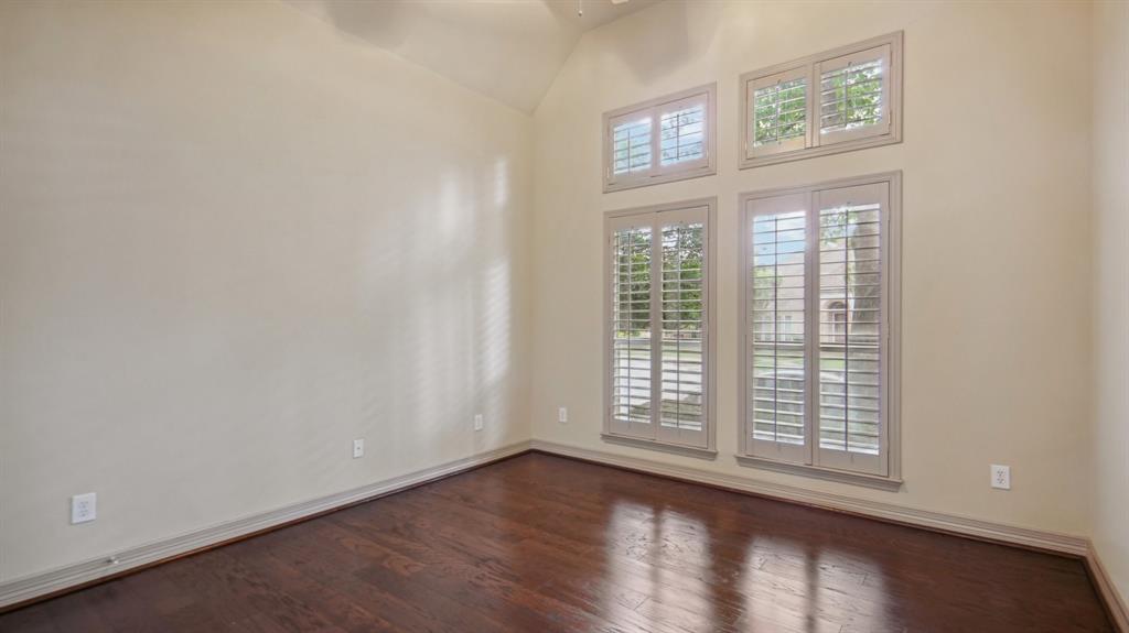 Village Of Ballantrae Sec One - Residential Lease