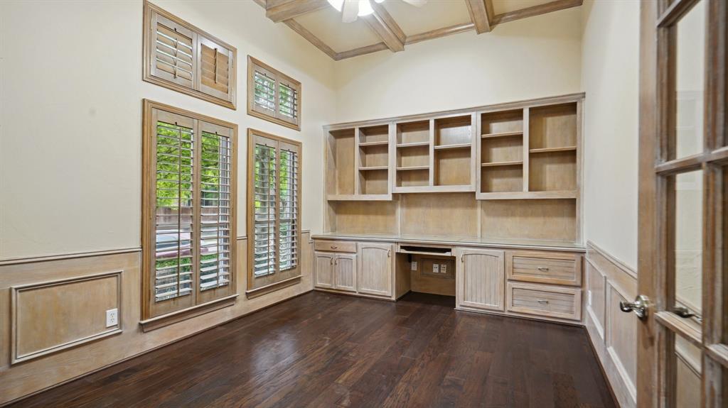 Village Of Ballantrae Sec One - Residential Lease