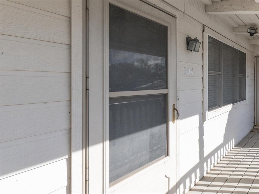 102 Harbor Drive 204