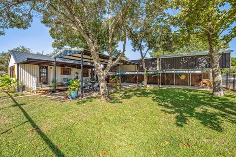 A home in Comanche