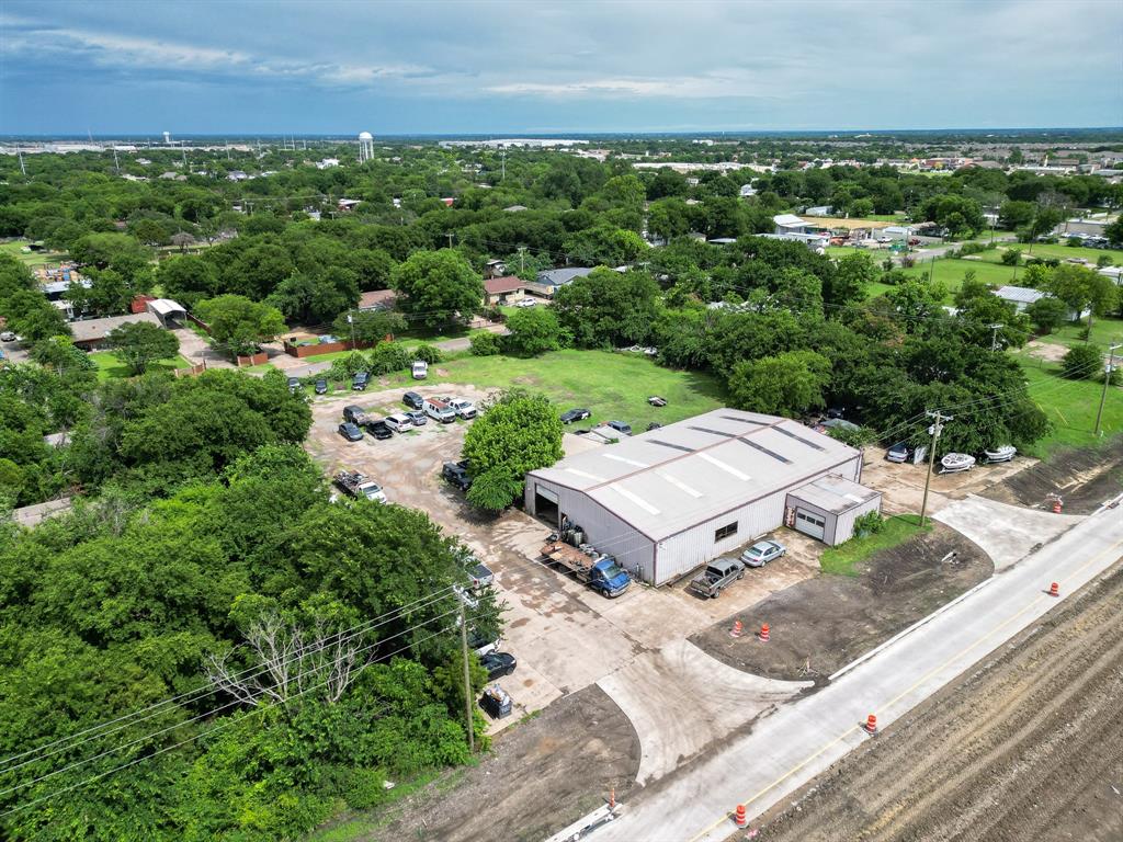 630 N I-35 Frontage Road