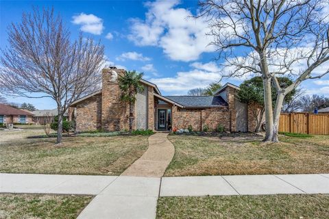 Tiny photo for 3901 Medina Drive, Plano, TX 75074 (MLS # 21198078)