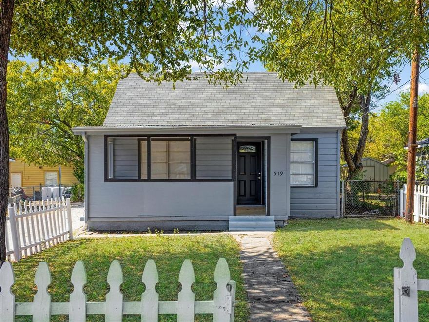 Charming Property with Two Homes! Discover a unique opportunity at 519 Sunnyside! The main home offers approximately 956 sq. ft. with 3 bedrooms and 1 bath, featuring an open-concept living, dining, and kitchen area—perfect for entertaining. Fresh paint and new flooring give the home a bright, updated feel, and it also includes an HVAC system for year-round comfort.

The back home is approximately 400 sq. ft. and offers 1 bedroom, 1 bath, fresh paint, new flooring, and a new window unit.
This property is ideal for investors, first-time buyers, or those needing space for extended family—live in one and rent the other to help pay the mortgage! 

Conveniently located near schools, parks, and major roads.