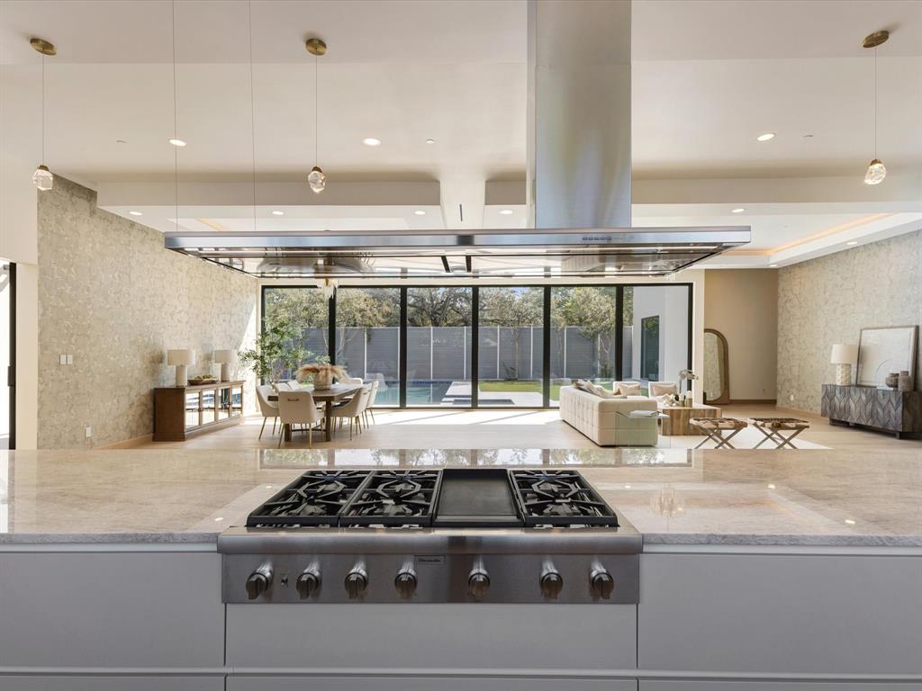 Biglot - Residential