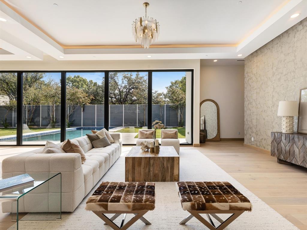 Biglot - Residential