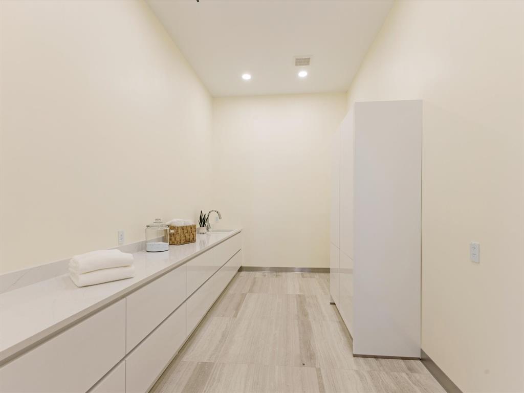 Biglot - Residential