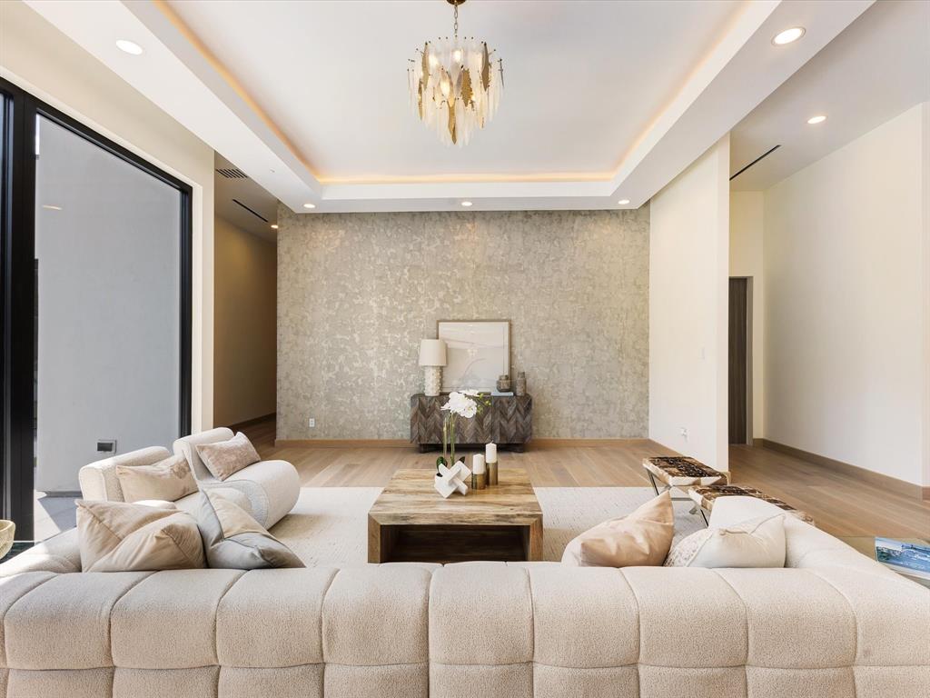 Biglot - Residential