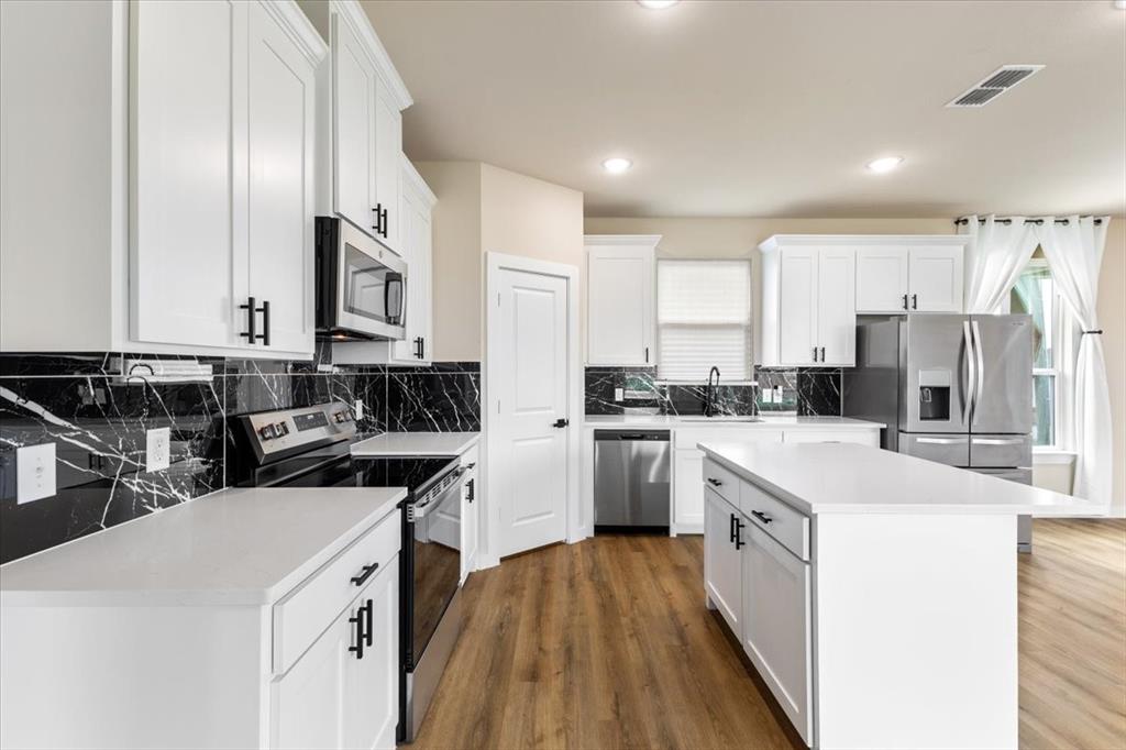 Runaway Bay Unit 5 - Residential