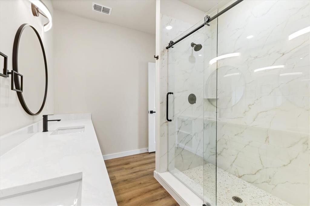 Runaway Bay Unit 5 - Residential