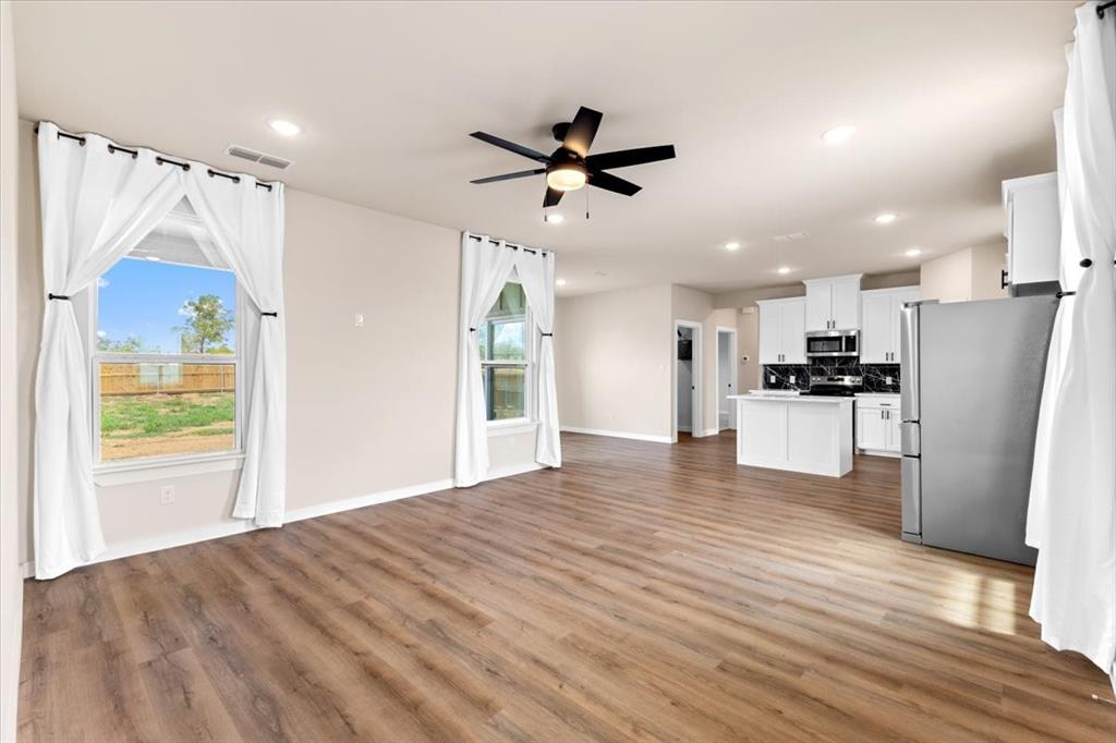 Runaway Bay Unit 5 - Residential