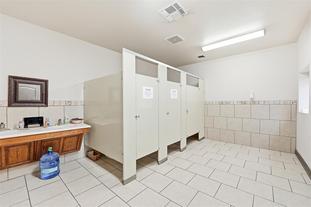 Moore-Thornton & Co - Commercial Sale