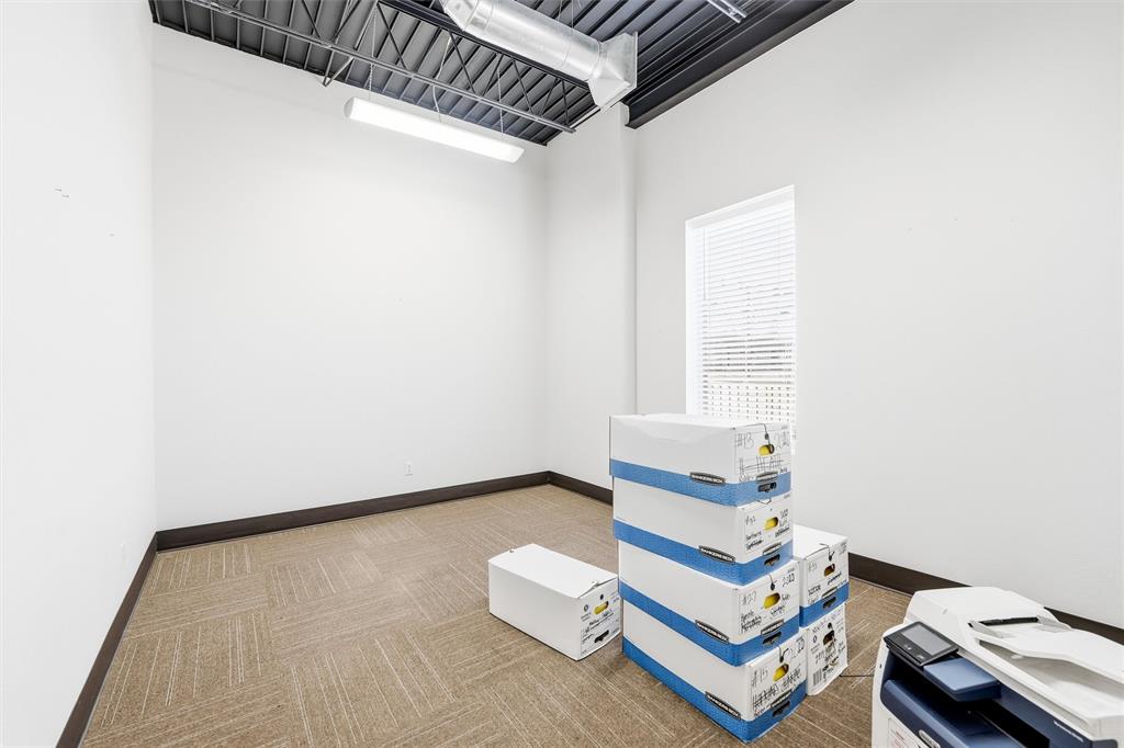 Moore-Thornton & Co - Commercial Sale