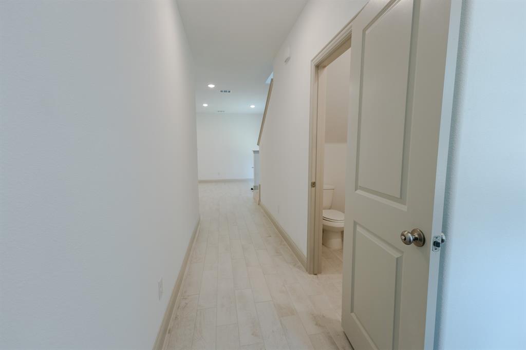 3009 Isla Terrace