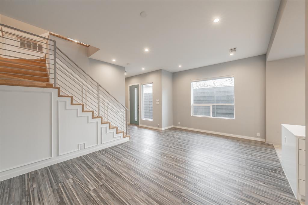 Belmont Park - Residential