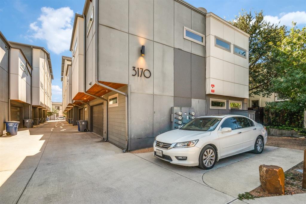 3170 Carmel Bldg 3170 - Residential