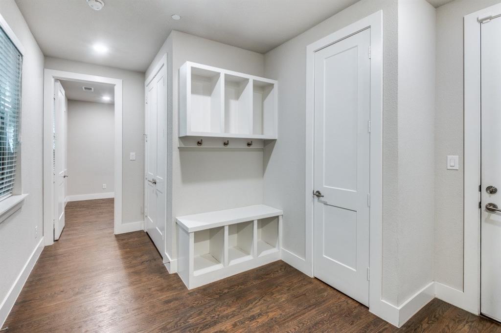 3170 Carmel Bldg 3170 - Residential