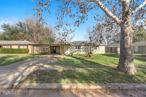 Photo of 1536 James Street, Bossier City, LA 71111 (MLS # 21154342)