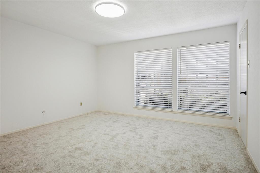 Arrangement Condo - Residential