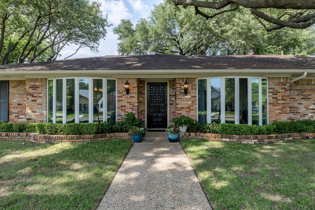 3811 Regent Drive