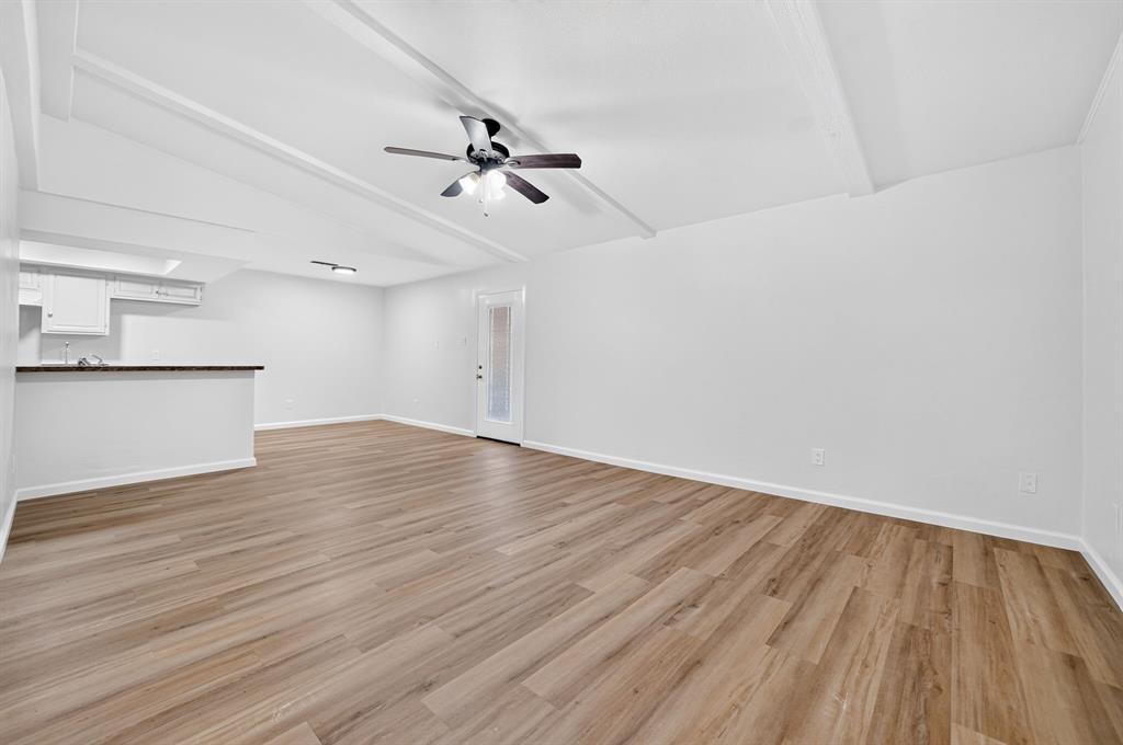 2127 Versailles Drive