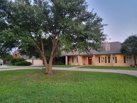 A home in Crowley