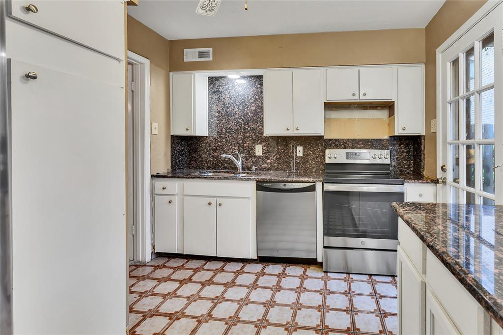 Park Meadow Condo - Residential