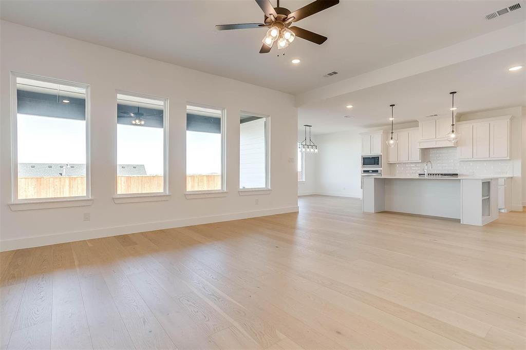 826 Feathergrass Court W
