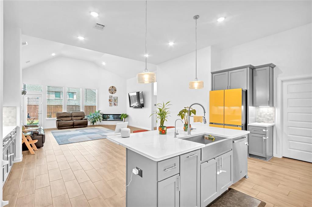 3520 Abingdon Avenue