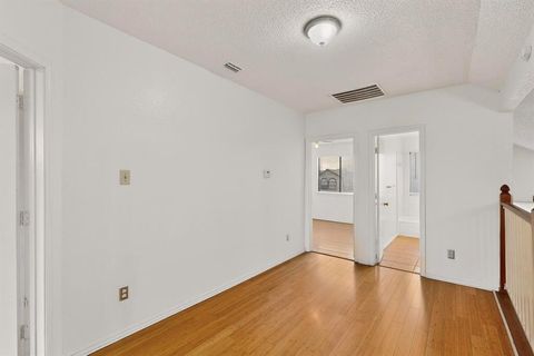 Tiny photo for 710 Snapdragon Trail, Mesquite, TX 75149 (MLS # 21201227)