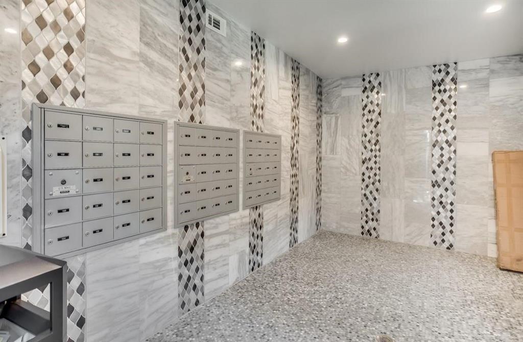 ASTON - Residential Lease