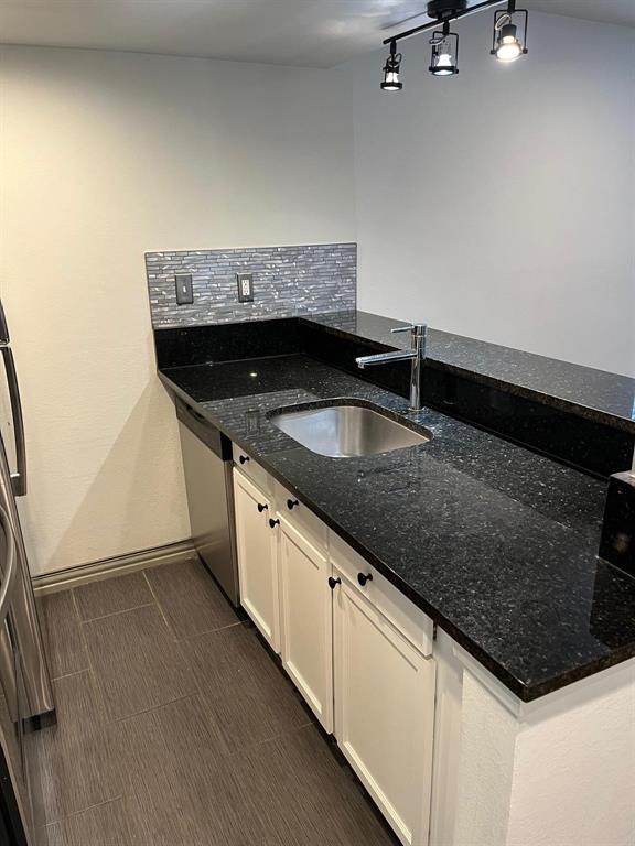 ASTON - Residential Lease