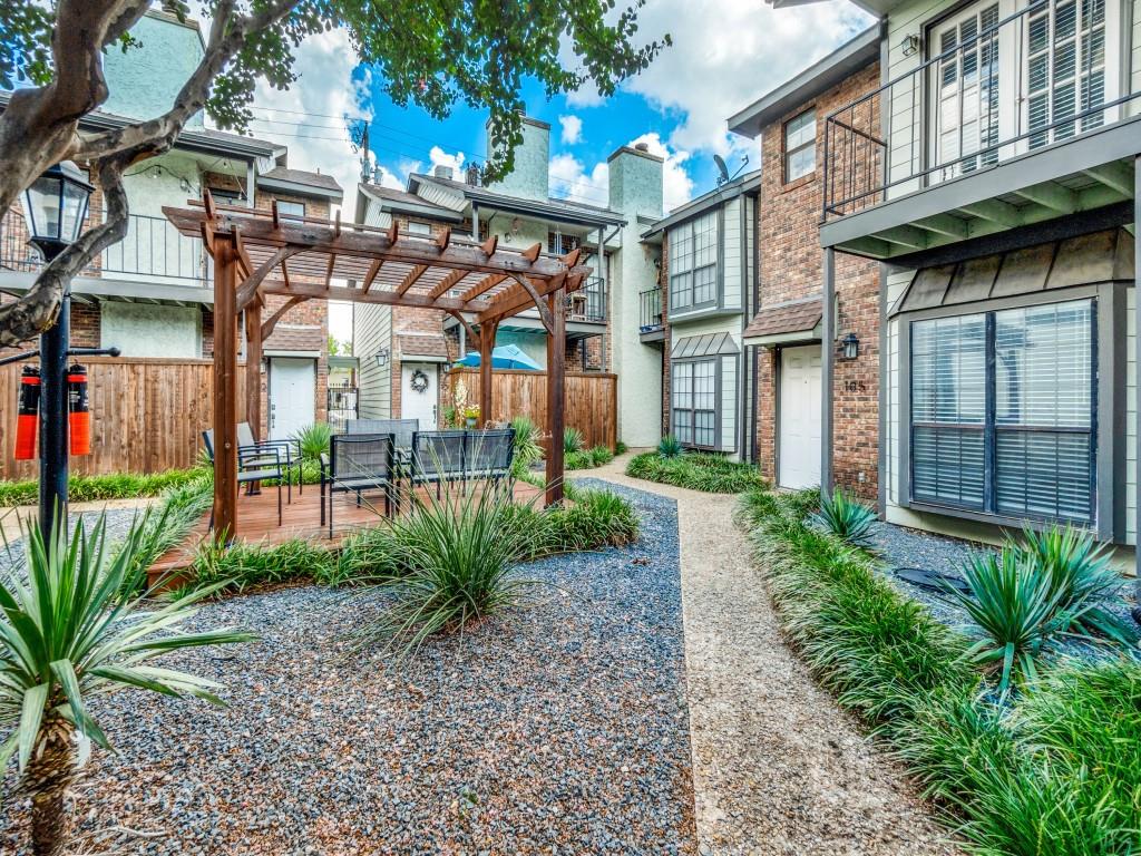 Courtyard Condo - Residential