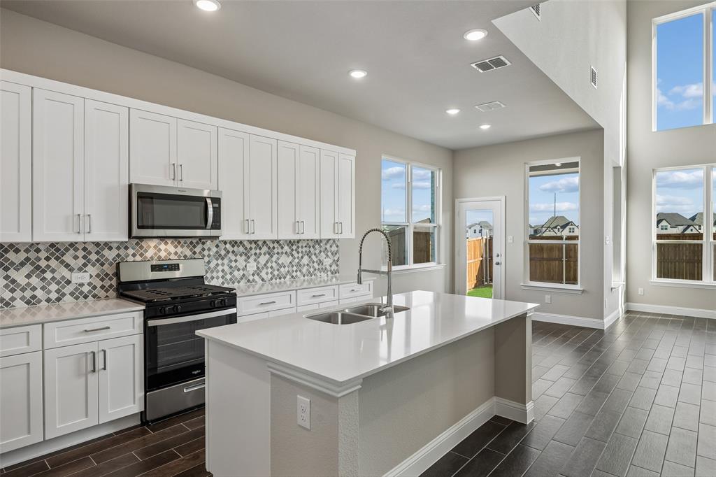 516 Amalfi Way