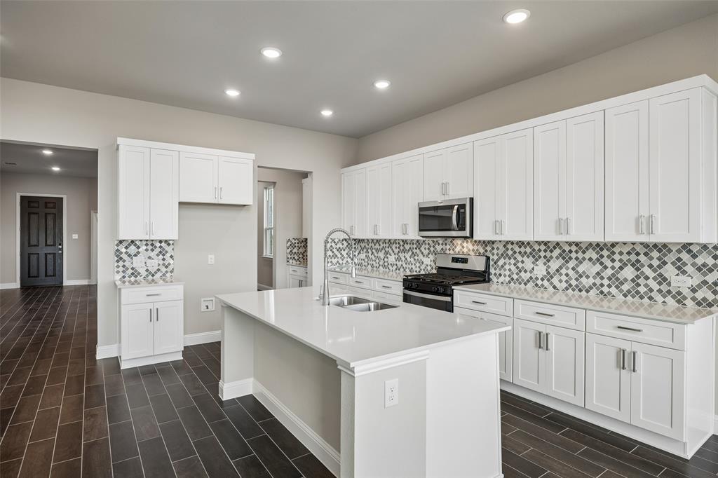 516 Amalfi Way