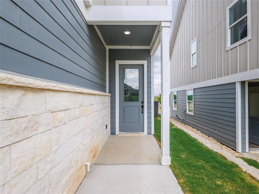 712 N Sycamore