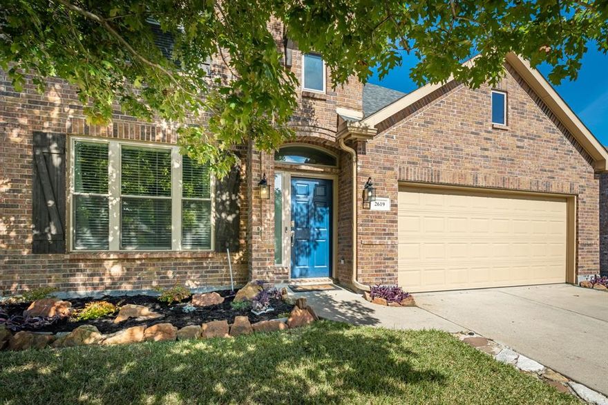 Welcome to a beautiful home remodeled in 2020 with a touch of modern coastal flare!  This is an amazing floor plan with an open entry featuring formal areas and long foyer to invite guests. Then enjoy family time in the den with soaring two story ceilings with custom drapes and tons of natural light and open to the island kitchen. This home has been updated with Pella double hung windows for easy cleaning, luxury vinyl plank flooring downstairs and a marble fireplace, backsplash, marble mosaic flooring in one bathroom upstairs. You'll also find Brazilian honed marble countertops in master bathroom as well as powder bathroom.  Master bathroom features custom built cabinets, medicine cabinets, LED lighted mirrors, seamless glass shower, bluetooth exhaust fan with speaker built in, soft close cabinet doors and drawers as well as a massive cabinet built above the toilet with soft close doors.  Niches in all showers are huge and will hold all your shower essentials.  Powder bath features a custom floating vanity and designer metallic paint.  The backyard is big enough for a pool with plenty of yard left to enjoy.  Sellers are relocating out of state so their loss is your gain.  Sellers may be willing to pay closing costs. Come see this home today! Owner is a licensed real estate agent.