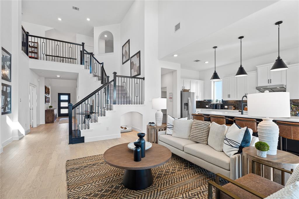 2208 Valencia Drive