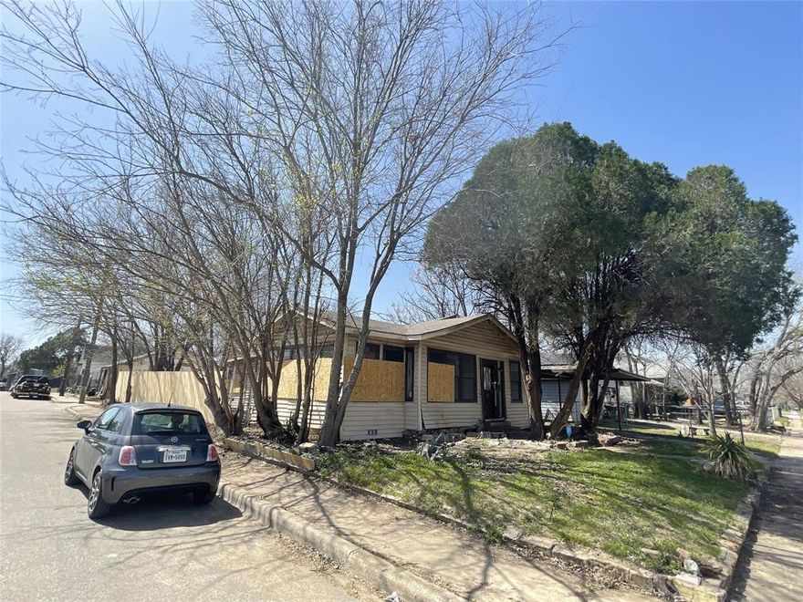 Excellent value-add opportunity in Fort Worth’s Southside. This 1922 home at 1136 E Leuda St offers approximately 1,360 sq ft and is being sold AS-IS, Seller has never occupied the property. Ideal for investors, builders, or renovation buyers. Property includes a conceptual floor plan demonstrating a potential reconfiguration to a 3-bedroom, 2-bath layout, featuring a spacious open living-dining-kitchen area, primary suite, mudroom, and dedicated laundry. Proposed layout is for reference only; buyer to verify feasibility, permits, and zoning, conceptual floor plan available upon request. Generous lot with flexibility for renovation or future redevelopment. Located near downtown Fort Worth, medical district, major roadways, and ongoing neighborhood revitalization. Strong upside potential for fix-and-flip or long-term rental strategies.