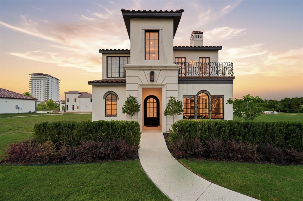 2913 Lakeside Village Boulevard