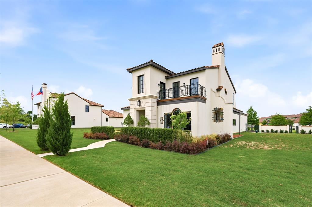 2913 Lakeside Village Boulevard